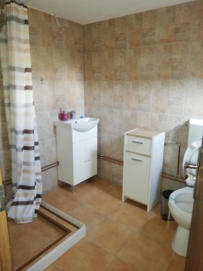 Imado Vendeghaz Daire Cernat Dış mekan fotoğraf